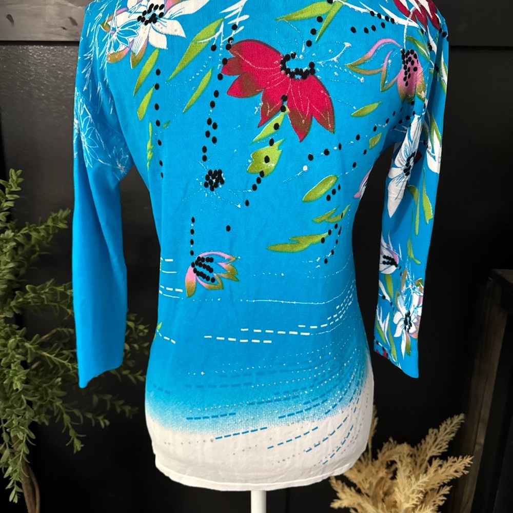Pierri NY Blue Floral Stretch Quarter Sleeve Sweater M Sequined Intricate Design - Picture 6 of 11